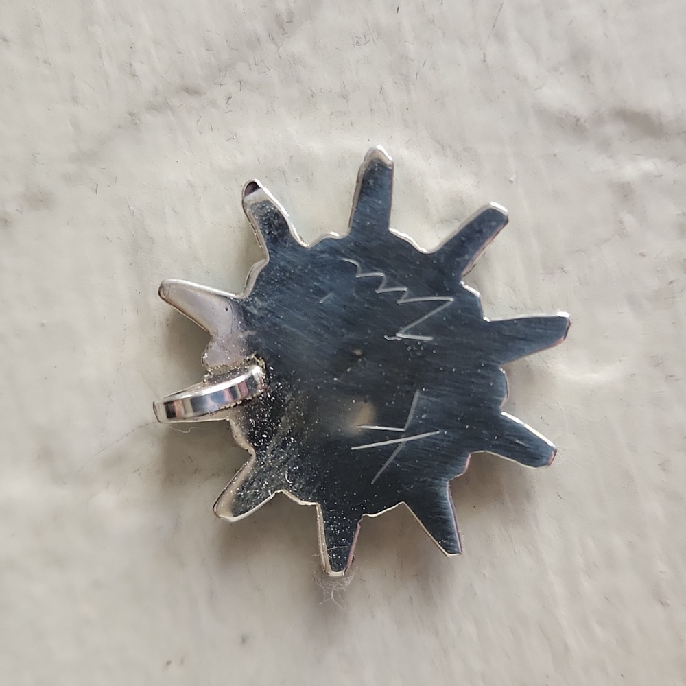 Beautiful NWOT Native American Zuni Turquoise Inlaid Flower Cluster Pendant 🩵💙 - Picture 5 of 12